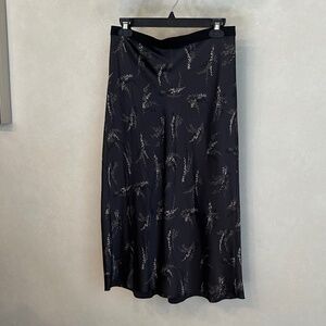VINCE satin skirt, midi, dark grey, stretch waistband, Size 4